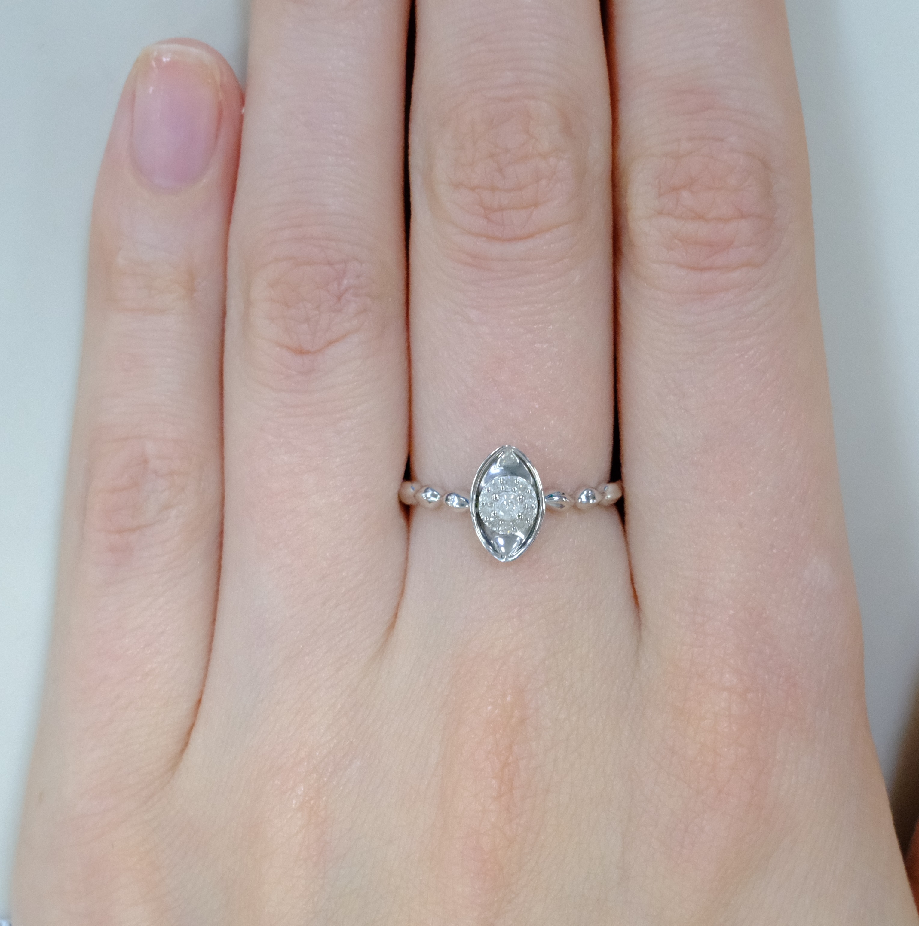 Серебряное кольцо с бриллиантами
